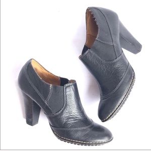 SOFFT BLACK HEELED ANKLE BOOTS
